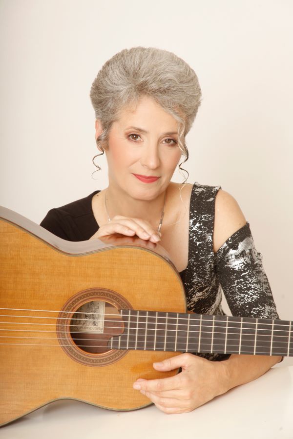 Argentinische Klänge im Kultur-Haus Zach / Gitarre und Tango mit Analia Rego